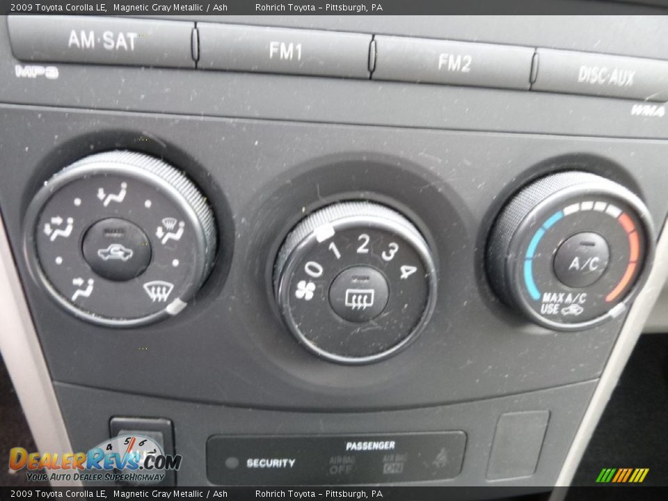 2009 Toyota Corolla LE Magnetic Gray Metallic / Ash Photo #23