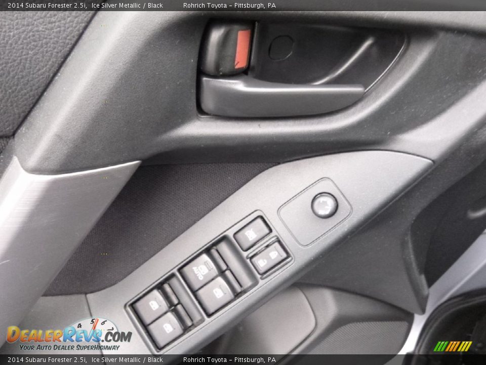 2014 Subaru Forester 2.5i Ice Silver Metallic / Black Photo #17
