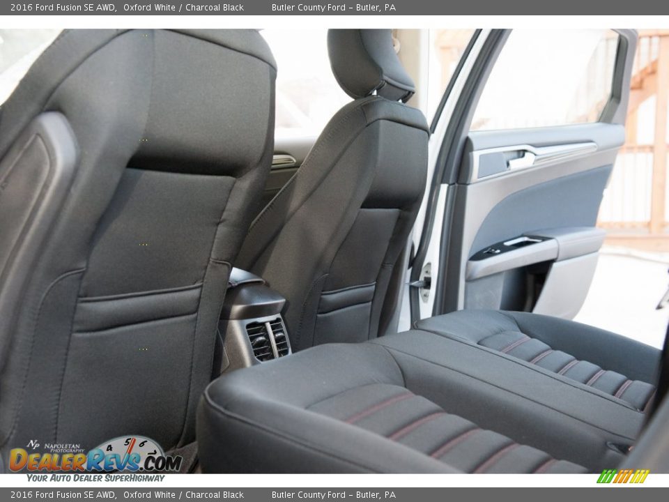 2016 Ford Fusion SE AWD Oxford White / Charcoal Black Photo #11