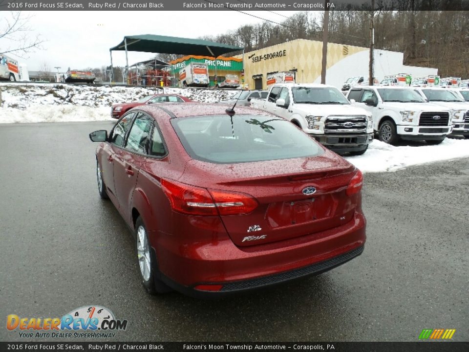 2016 Ford Focus SE Sedan Ruby Red / Charcoal Black Photo #6
