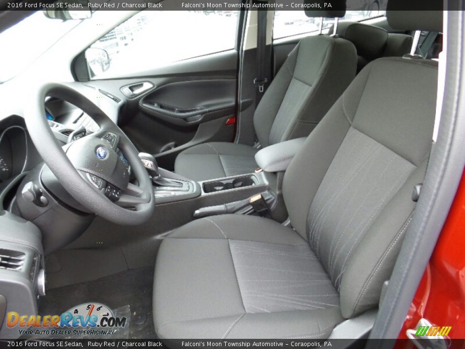 2016 Ford Focus SE Sedan Ruby Red / Charcoal Black Photo #9