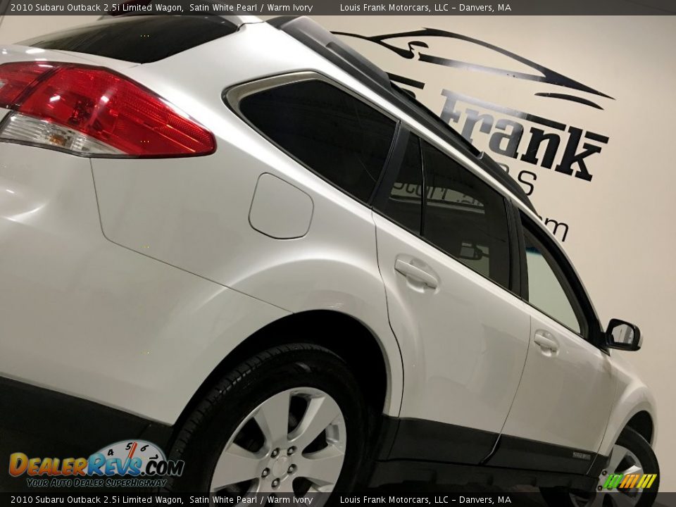 2010 Subaru Outback 2.5i Limited Wagon Satin White Pearl / Warm Ivory Photo #16