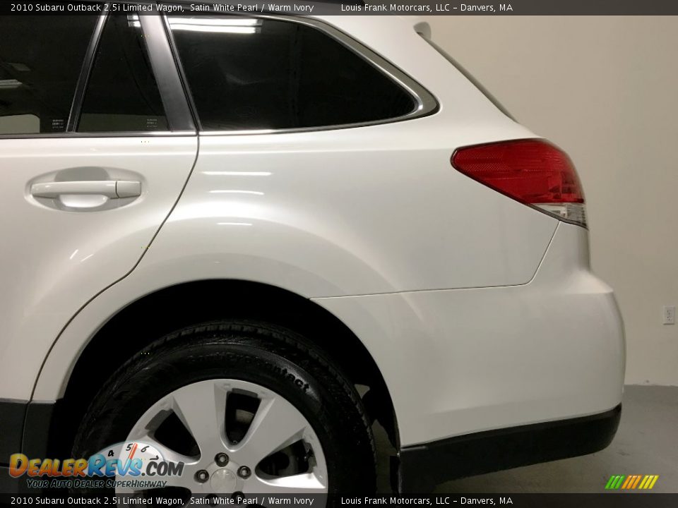 2010 Subaru Outback 2.5i Limited Wagon Satin White Pearl / Warm Ivory Photo #29