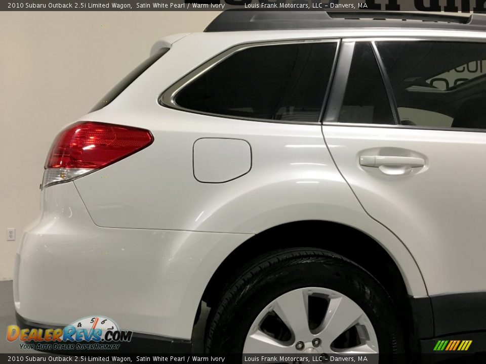 2010 Subaru Outback 2.5i Limited Wagon Satin White Pearl / Warm Ivory Photo #30