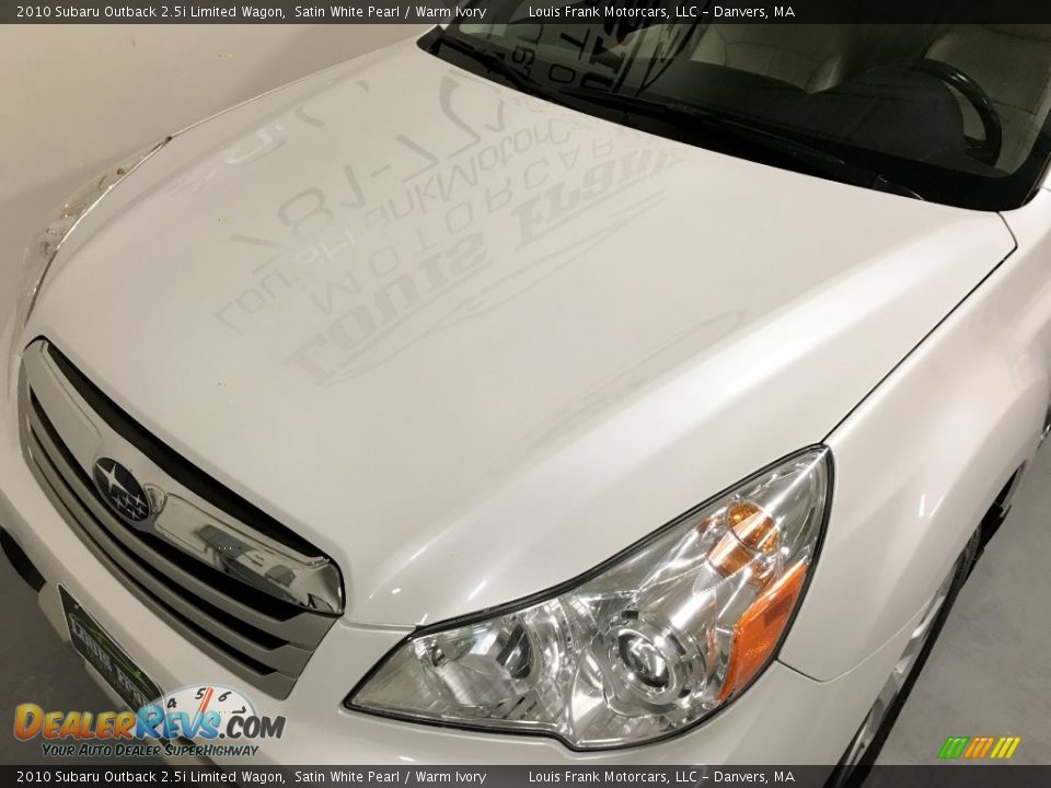 2010 Subaru Outback 2.5i Limited Wagon Satin White Pearl / Warm Ivory Photo #31