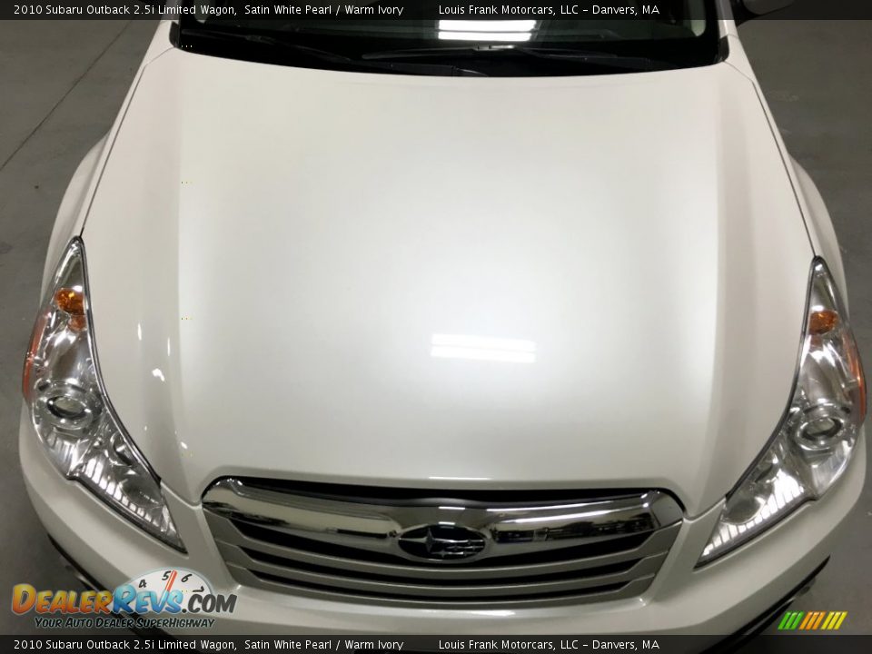 2010 Subaru Outback 2.5i Limited Wagon Satin White Pearl / Warm Ivory Photo #32