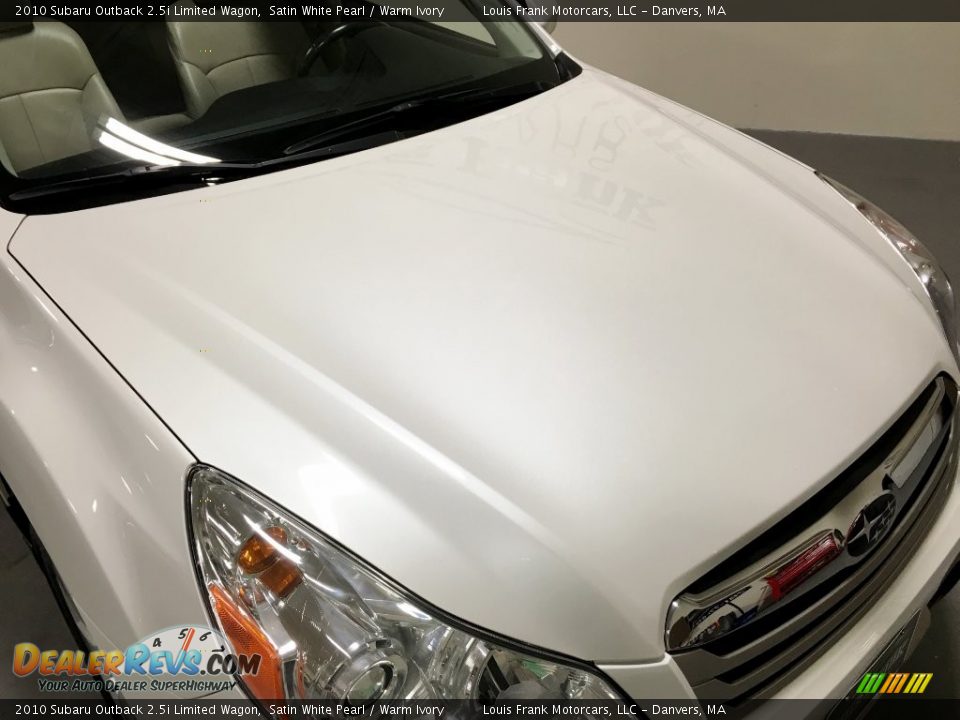 2010 Subaru Outback 2.5i Limited Wagon Satin White Pearl / Warm Ivory Photo #33