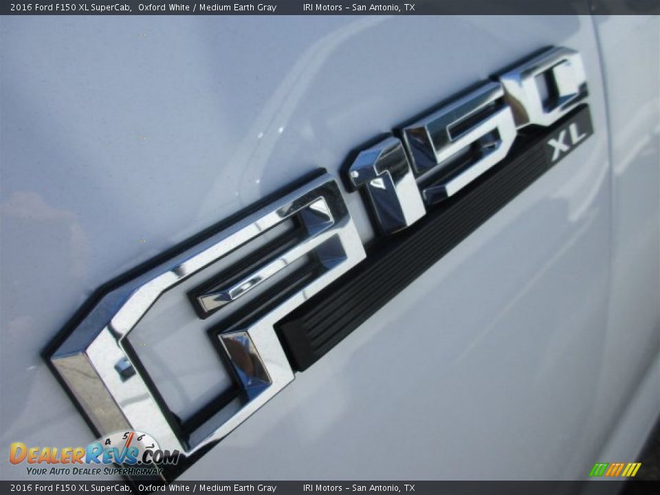 2016 Ford F150 XL SuperCab Oxford White / Medium Earth Gray Photo #3