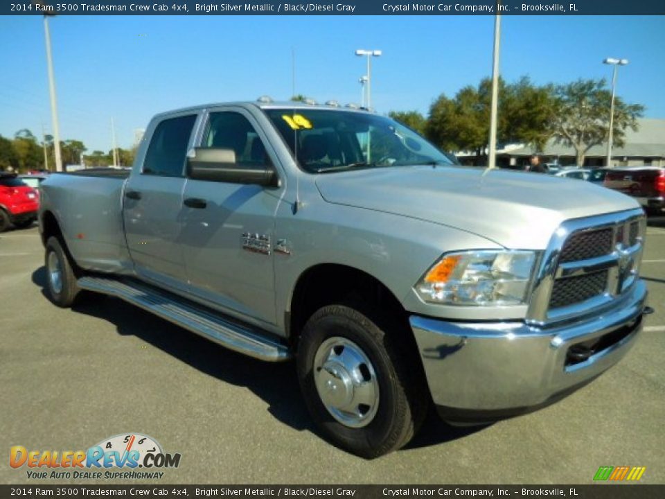 2014 Ram 3500 Tradesman Crew Cab 4x4 Bright Silver Metallic / Black/Diesel Gray Photo #10