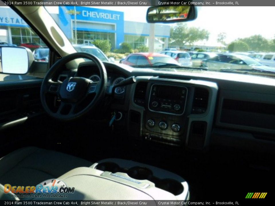 2014 Ram 3500 Tradesman Crew Cab 4x4 Bright Silver Metallic / Black/Diesel Gray Photo #11