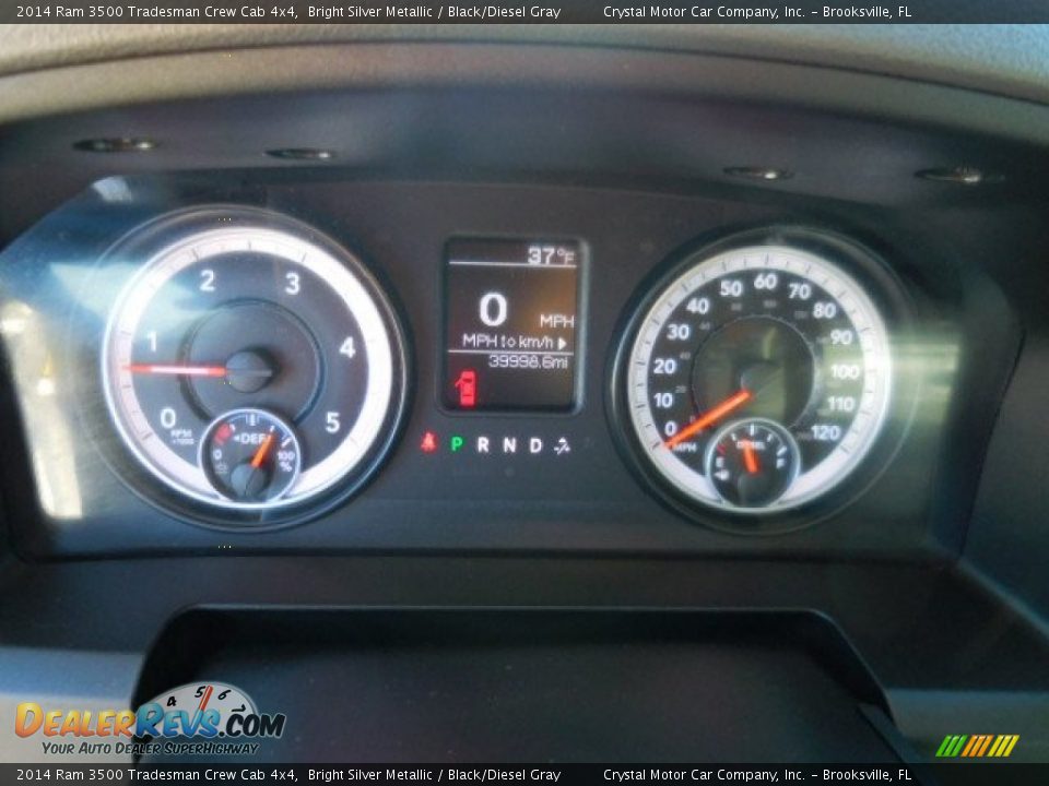 2014 Ram 3500 Tradesman Crew Cab 4x4 Bright Silver Metallic / Black/Diesel Gray Photo #18