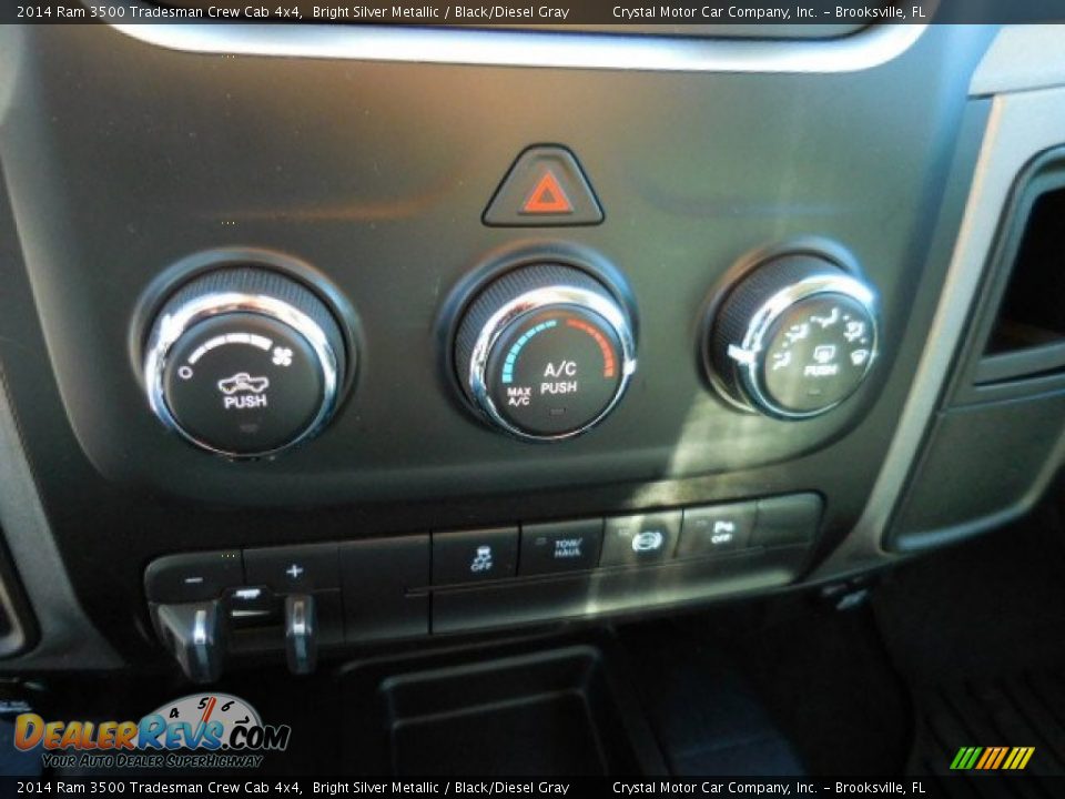 2014 Ram 3500 Tradesman Crew Cab 4x4 Bright Silver Metallic / Black/Diesel Gray Photo #20