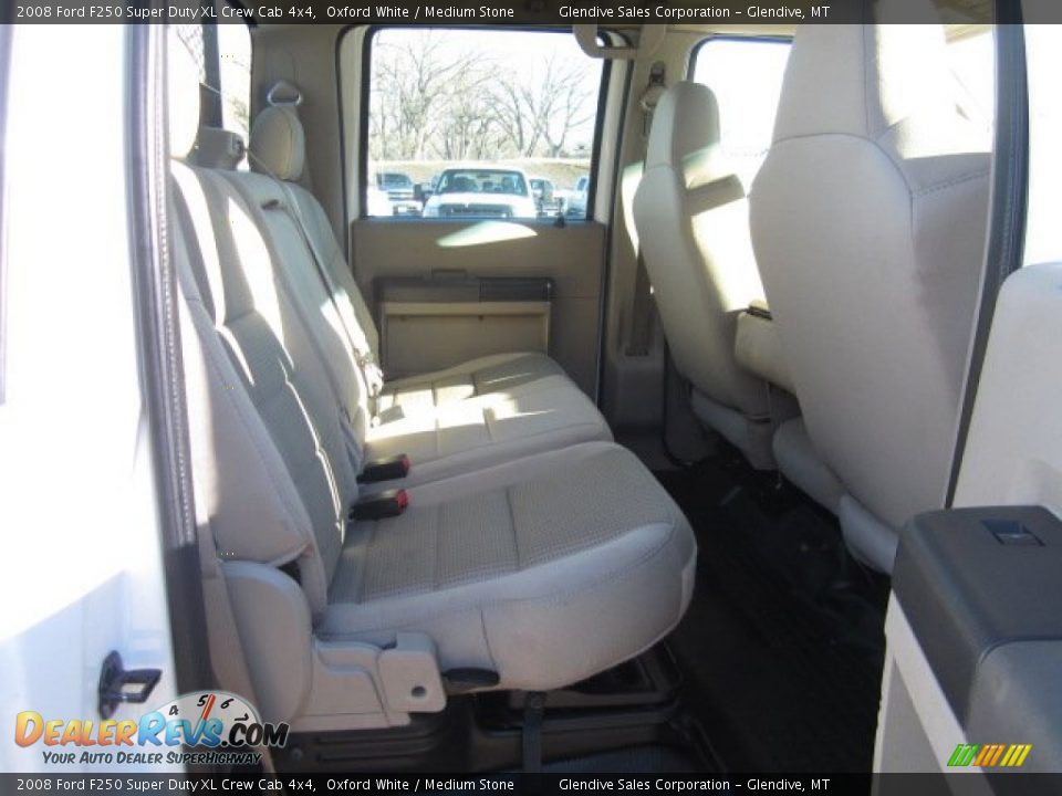 2008 Ford F250 Super Duty XL Crew Cab 4x4 Oxford White / Medium Stone Photo #16