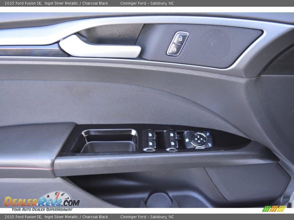 2015 Ford Fusion SE Ingot Silver Metallic / Charcoal Black Photo #9