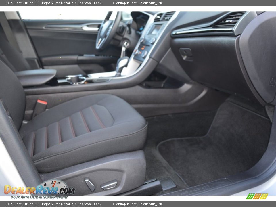 2015 Ford Fusion SE Ingot Silver Metallic / Charcoal Black Photo #16