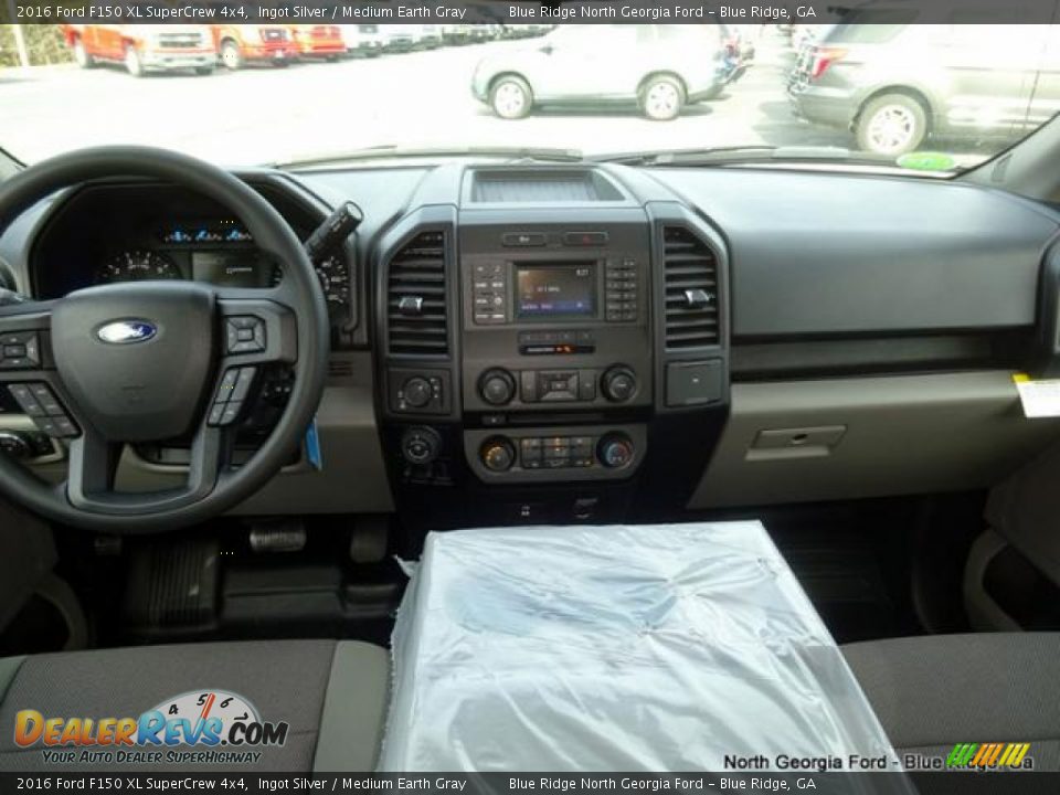 2016 Ford F150 XL SuperCrew 4x4 Ingot Silver / Medium Earth Gray Photo #17