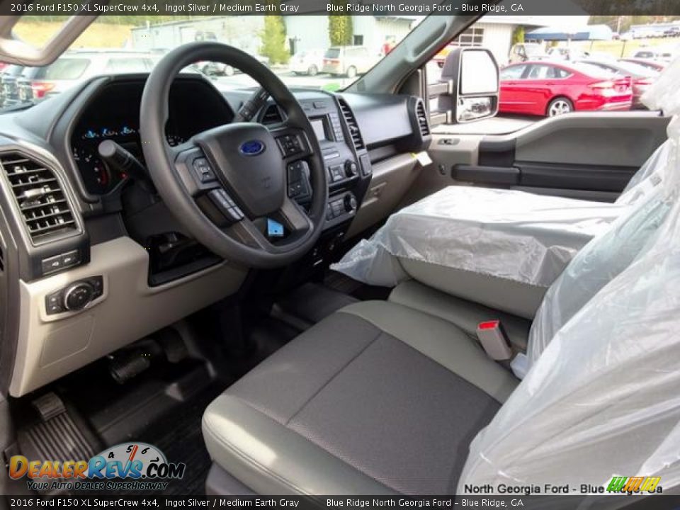 2016 Ford F150 XL SuperCrew 4x4 Ingot Silver / Medium Earth Gray Photo #28
