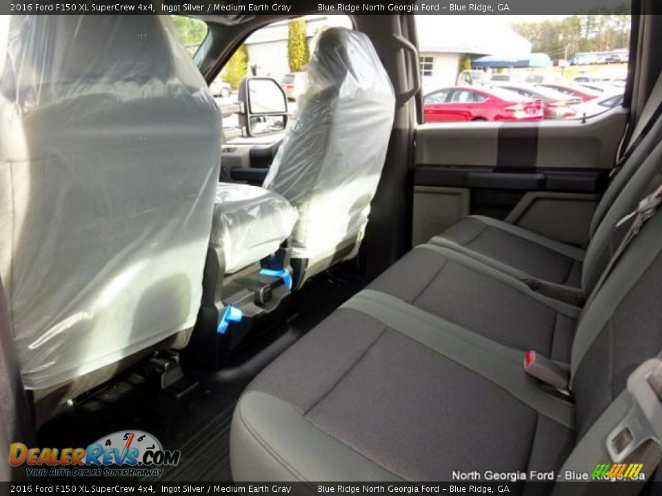 2016 Ford F150 XL SuperCrew 4x4 Ingot Silver / Medium Earth Gray Photo #30