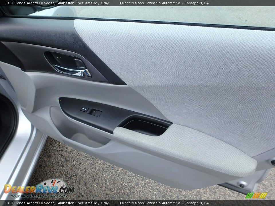 2013 Honda Accord LX Sedan Alabaster Silver Metallic / Gray Photo #12