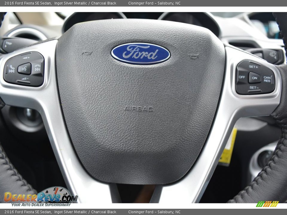 2016 Ford Fiesta SE Sedan Ingot Silver Metallic / Charcoal Black Photo #16