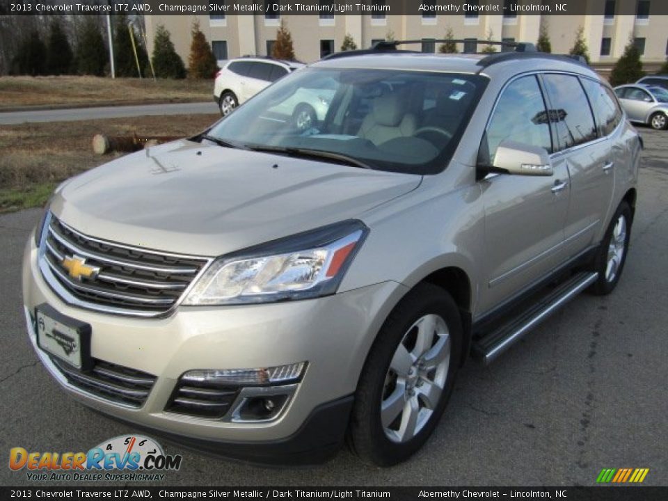 Front 3/4 View of 2013 Chevrolet Traverse LTZ AWD Photo #2