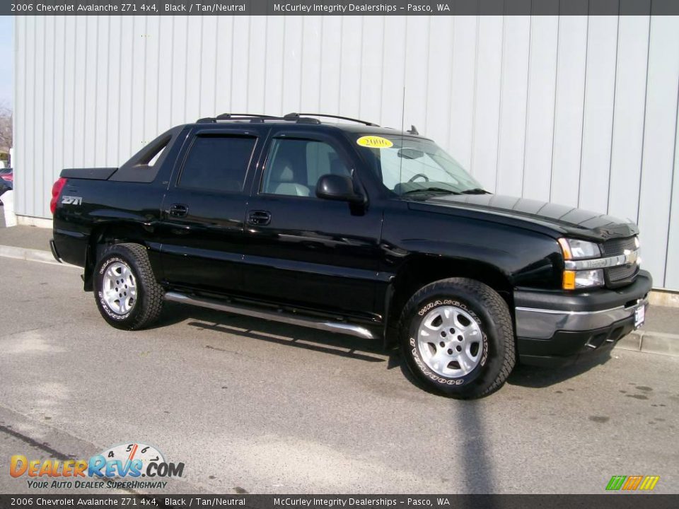 2006 Chevrolet Avalanche Z71 4x4 Black / Tan/Neutral Photo #1