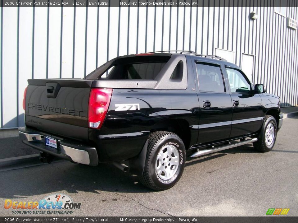2006 Chevrolet Avalanche Z71 4x4 Black / Tan/Neutral Photo #3