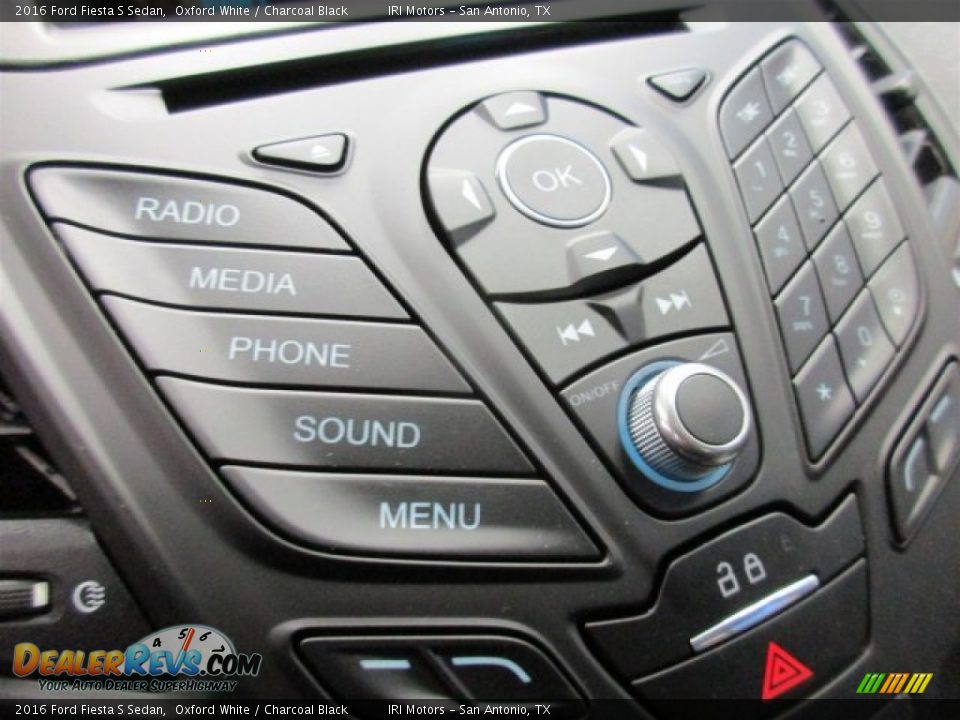 2016 Ford Fiesta S Sedan Oxford White / Charcoal Black Photo #16
