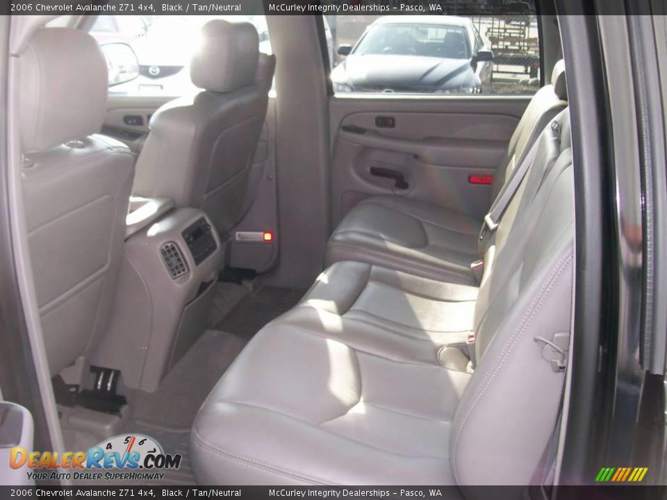 2006 Chevrolet Avalanche Z71 4x4 Black / Tan/Neutral Photo #6