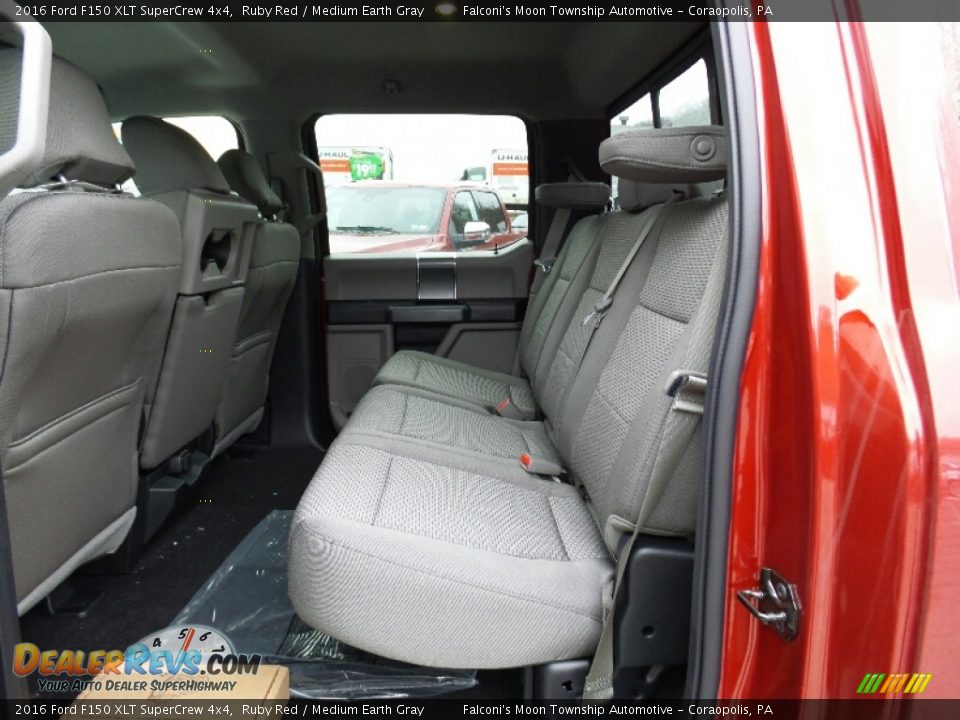 2016 Ford F150 XLT SuperCrew 4x4 Ruby Red / Medium Earth Gray Photo #6