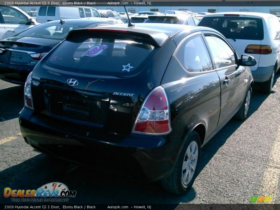 2009 Hyundai Accent GS 3 Door Ebony Black / Black Photo #2
