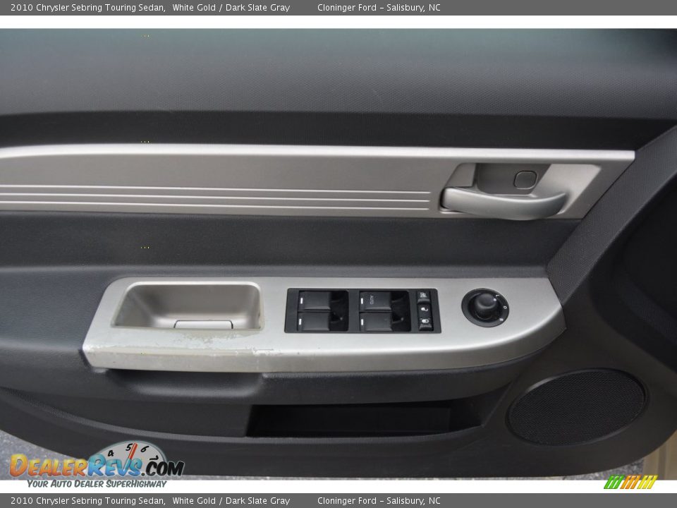 2010 Chrysler Sebring Touring Sedan White Gold / Dark Slate Gray Photo #8