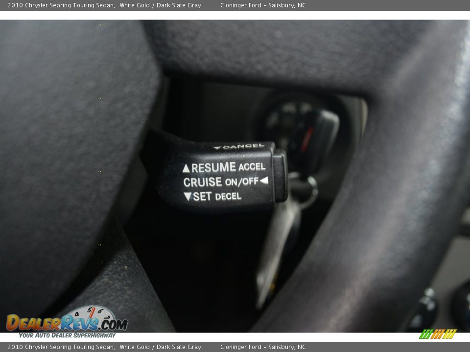 2010 Chrysler Sebring Touring Sedan White Gold / Dark Slate Gray Photo #18
