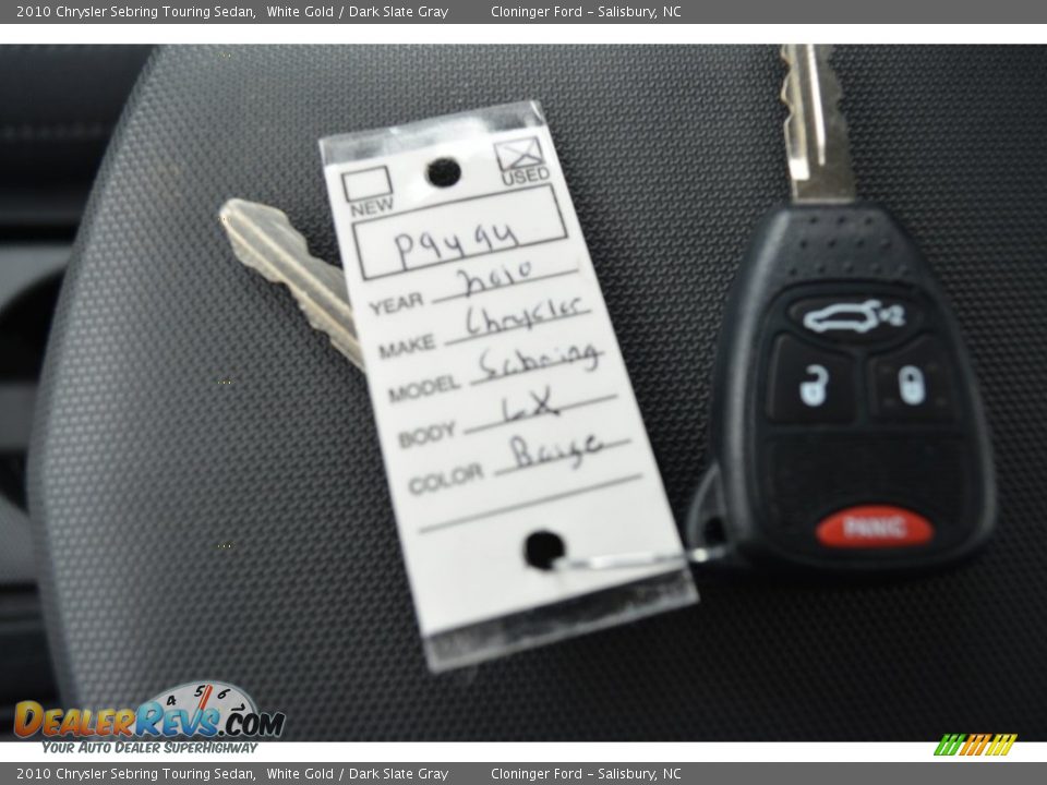 2010 Chrysler Sebring Touring Sedan White Gold / Dark Slate Gray Photo #20
