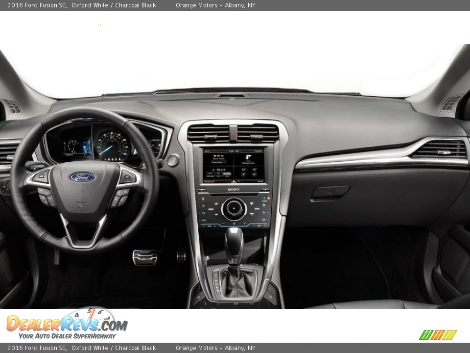 2016 Ford Fusion SE Oxford White / Charcoal Black Photo #9