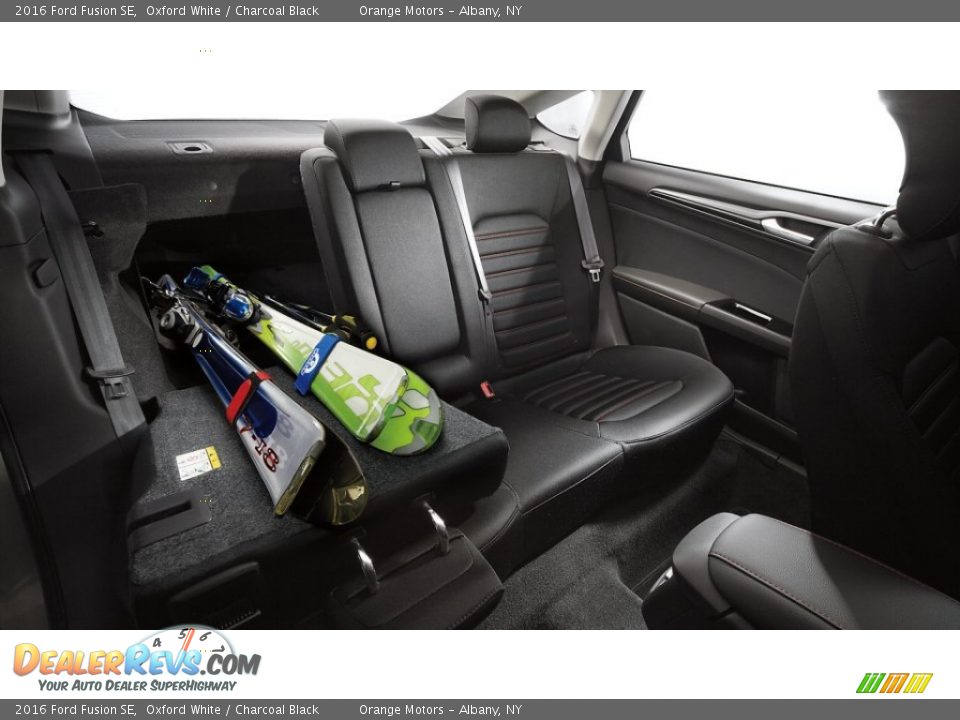 2016 Ford Fusion SE Oxford White / Charcoal Black Photo #12
