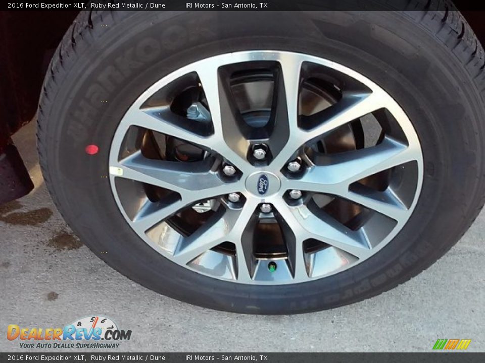 2016 Ford Expedition XLT Ruby Red Metallic / Dune Photo #4