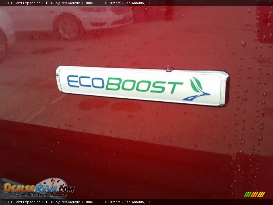 2016 Ford Expedition XLT Ruby Red Metallic / Dune Photo #10