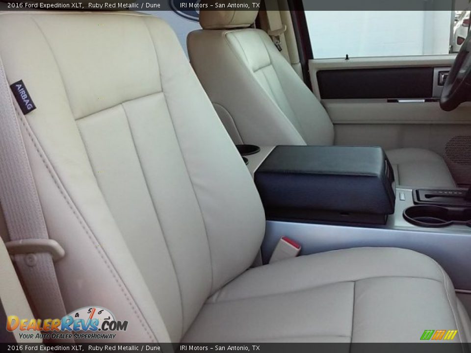 2016 Ford Expedition XLT Ruby Red Metallic / Dune Photo #16