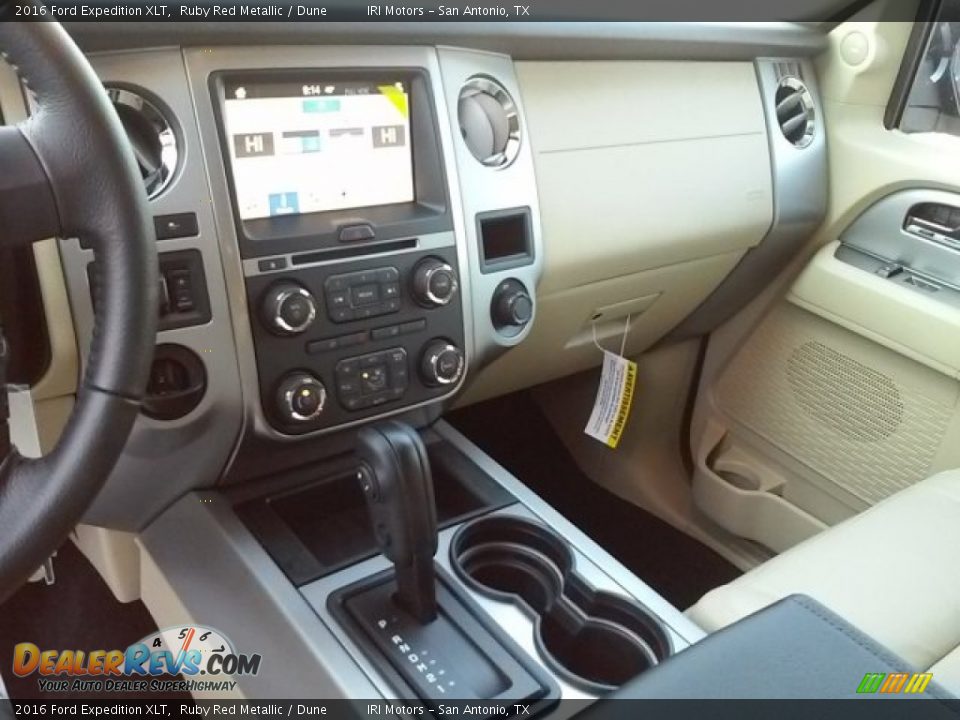 2016 Ford Expedition XLT Ruby Red Metallic / Dune Photo #22