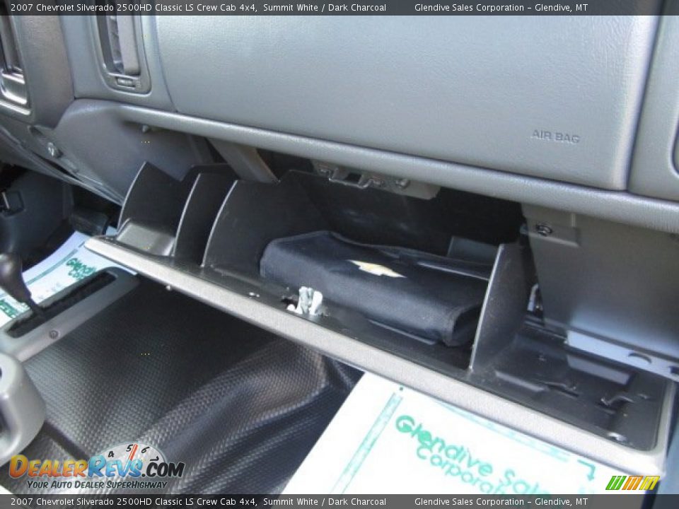 2007 Chevrolet Silverado 2500HD Classic LS Crew Cab 4x4 Summit White / Dark Charcoal Photo #24