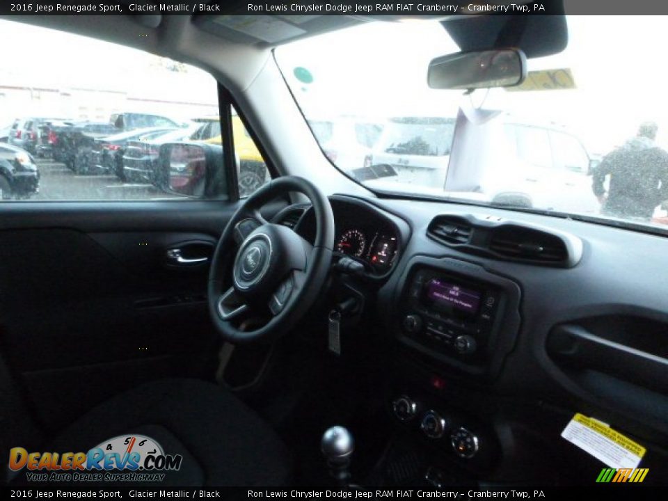 2016 Jeep Renegade Sport Glacier Metallic / Black Photo #10