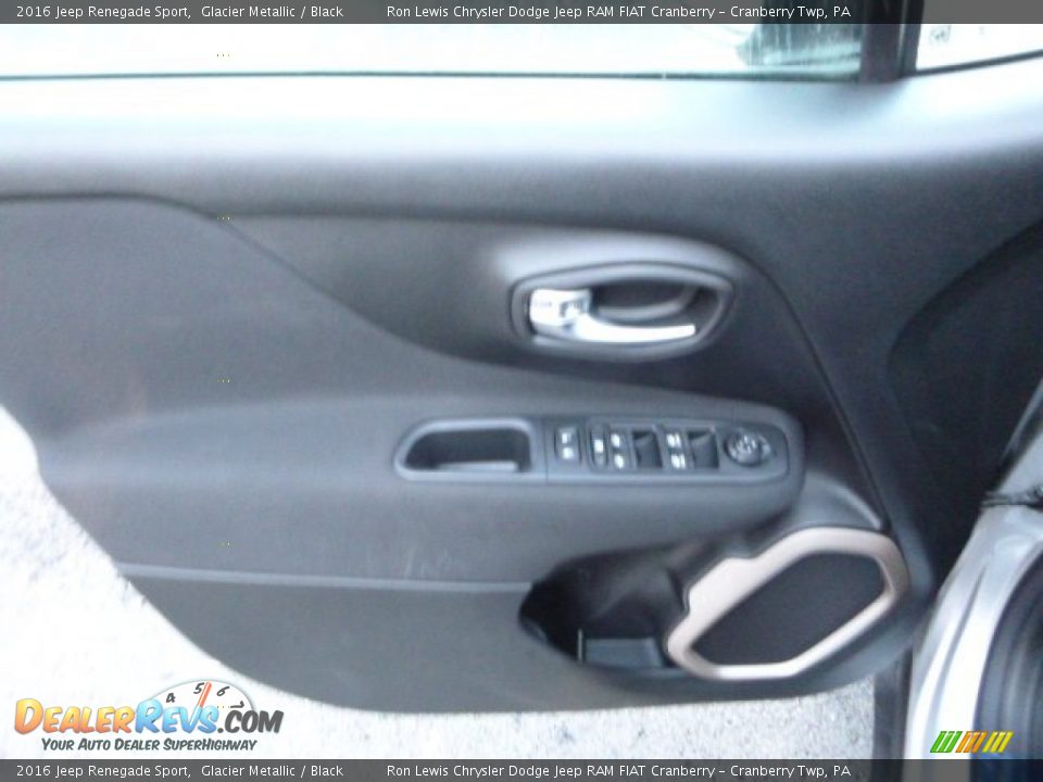 2016 Jeep Renegade Sport Glacier Metallic / Black Photo #13