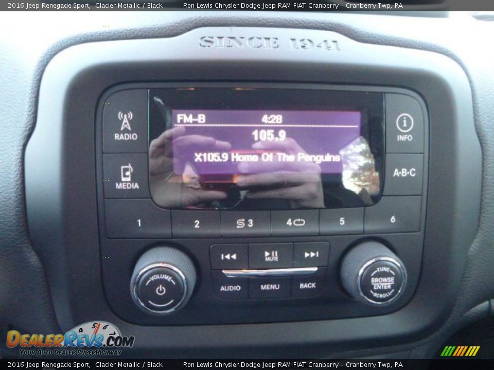 2016 Jeep Renegade Sport Glacier Metallic / Black Photo #16