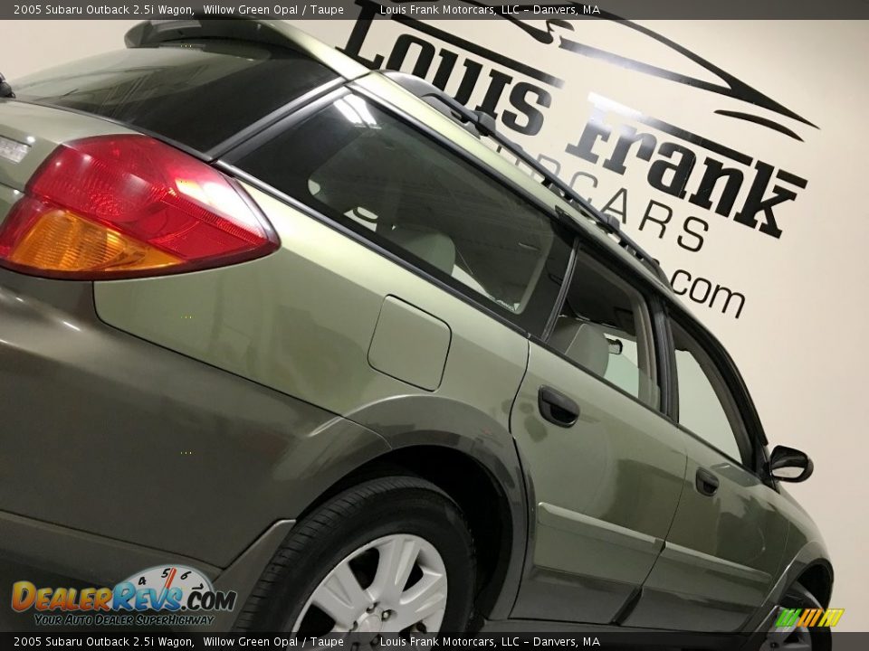 2005 Subaru Outback 2.5i Wagon Willow Green Opal / Taupe Photo #23