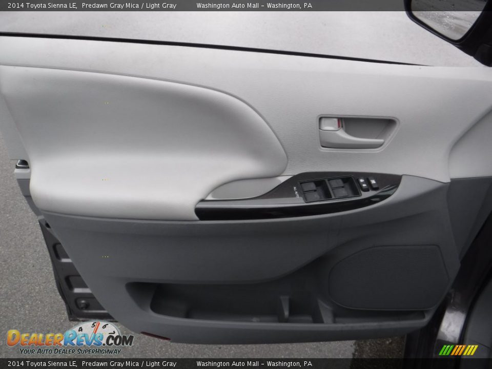 2014 Toyota Sienna LE Predawn Gray Mica / Light Gray Photo #10