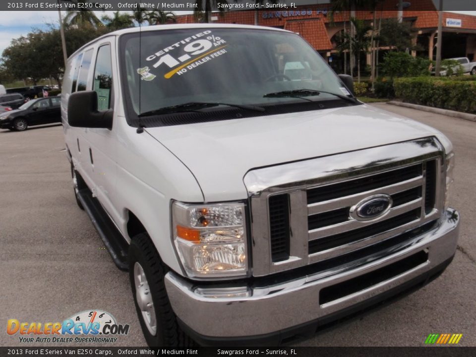 2013 Ford E Series Van E250 Cargo Oxford White / Medium Flint Photo #2