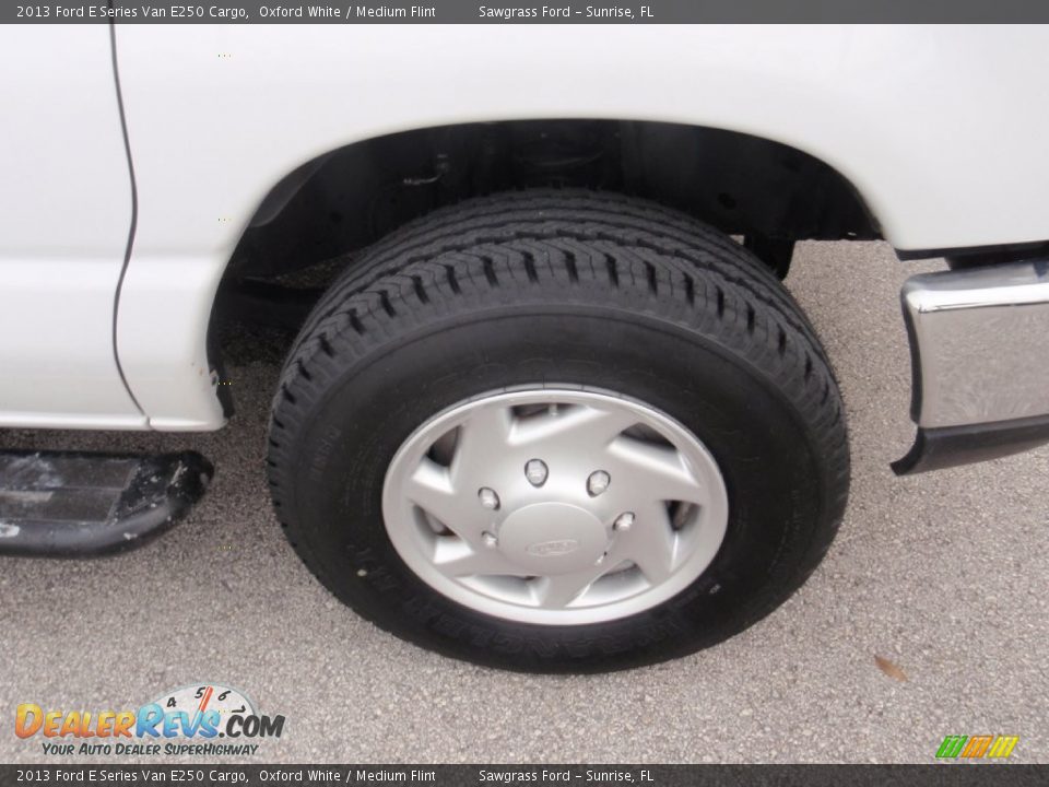 2013 Ford E Series Van E250 Cargo Oxford White / Medium Flint Photo #3