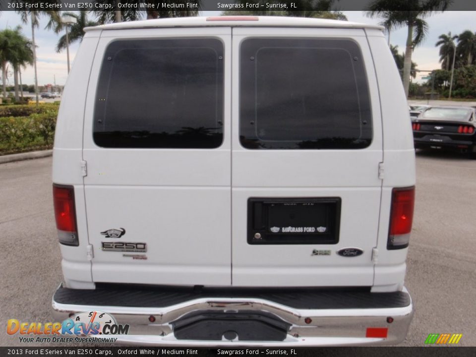 2013 Ford E Series Van E250 Cargo Oxford White / Medium Flint Photo #8