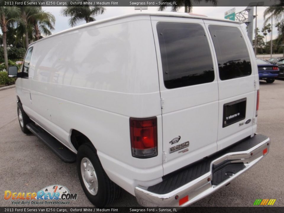 2013 Ford E Series Van E250 Cargo Oxford White / Medium Flint Photo #10